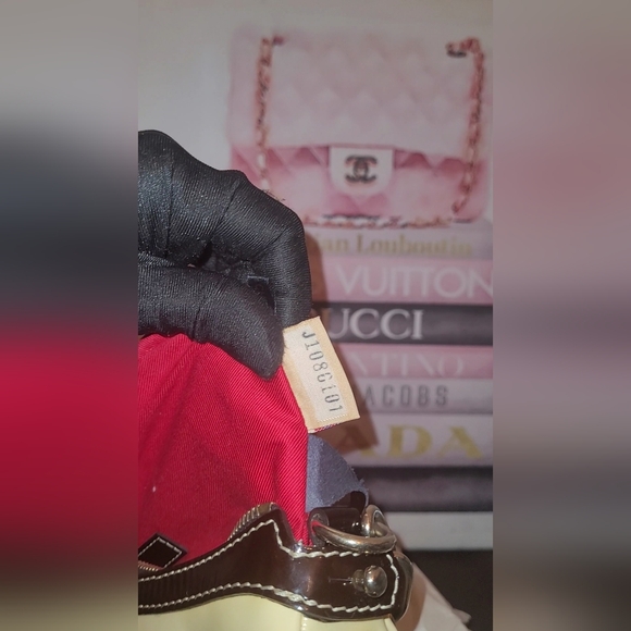 VINTAGE Dooney & Bourke Cream Brown Patent Purse AUTHENTIC MANUFATURE IN CHINA🔥 - Picture 5 of 17